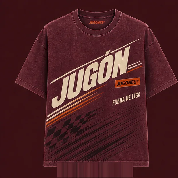 Camiseta Fuera de Liga en Granate lavado, vista delantera con la palabra JUGÓN
